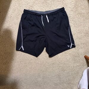 Vuori Men's Black and Gray Athletic Shorts, Trail Shorts, Lined, 7inch inseam